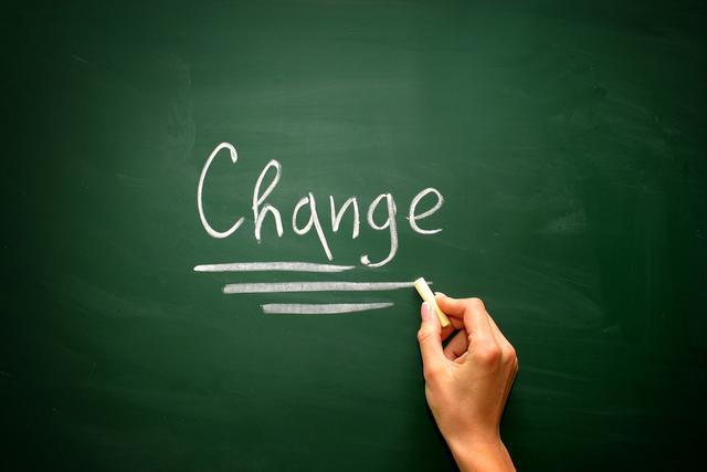 拼多多的“假货”差点让一个女人跳楼：为什么会知法犯法