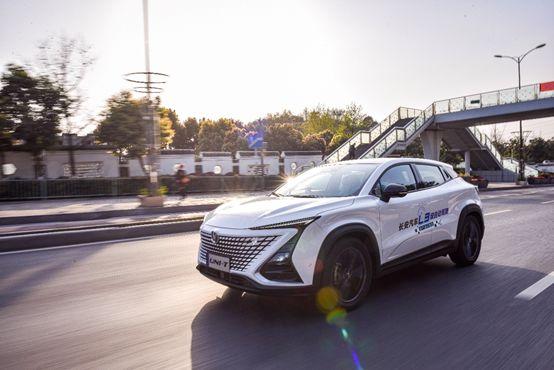 比特斯拉还高一级，买不到、用不上的长安L3级自动驾驶靠谱吗？