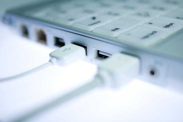 欧盟要统一充电接口，USB-C接口的iPhone今年会到来吗？