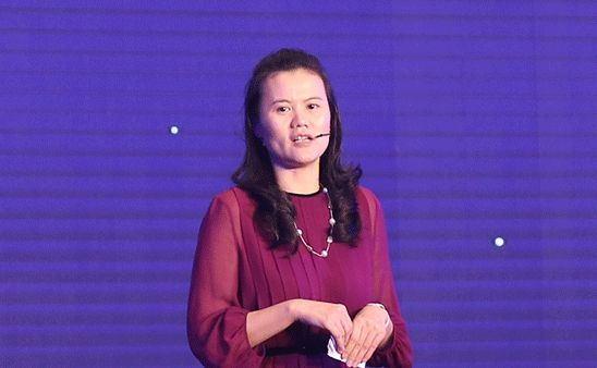 阿里彭蕾从月薪500到身价400亿，女版”马云“给我们的5点启示