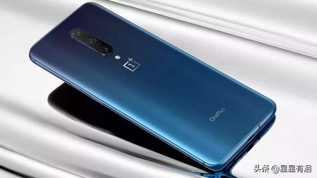 一加8 Pro剑走偏锋，10倍变焦+240Hz采样率，搭配“平民价”真香