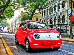 燃油车越做越大，新能源却越做越小？造台大车很难吗？