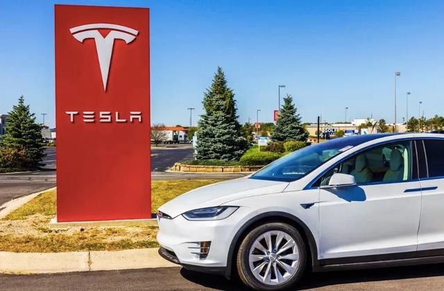 抛下媒体的特斯拉