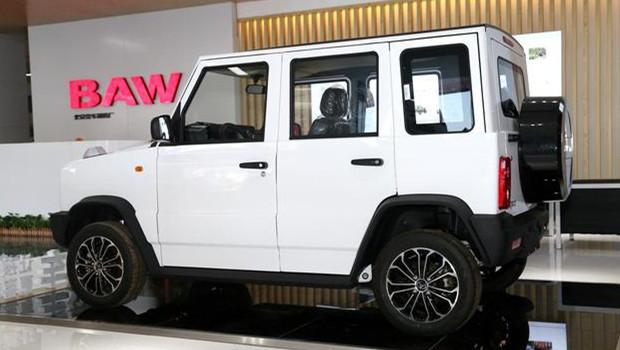 被称“小号奔驰G”，车长近3.3米+四轮驱动，售价不足6万！