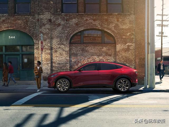 都是年内上市，奥迪/特斯拉等这一波新车过硬，包你不白等