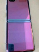 入手三星Galaxy Z Flip：打开包装时很惊奇，不一样的怀旧感觉
