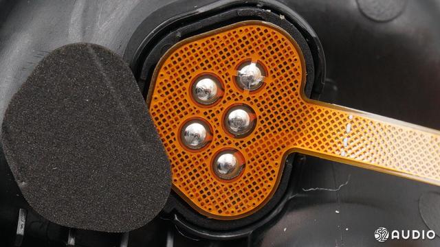 堆料最豪华的TWS耳机！亚马逊首款真无线产品 Echo buds 详细拆解