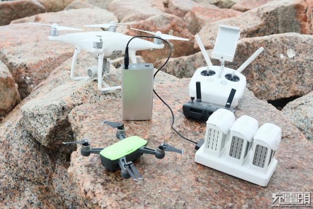 黑科技SmartDC-森石脉推出PowerBen能源堡360W移动电源