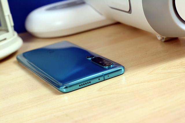 小米10发布满月，京东平台销量已超华为，这份答卷雷总应该很满意