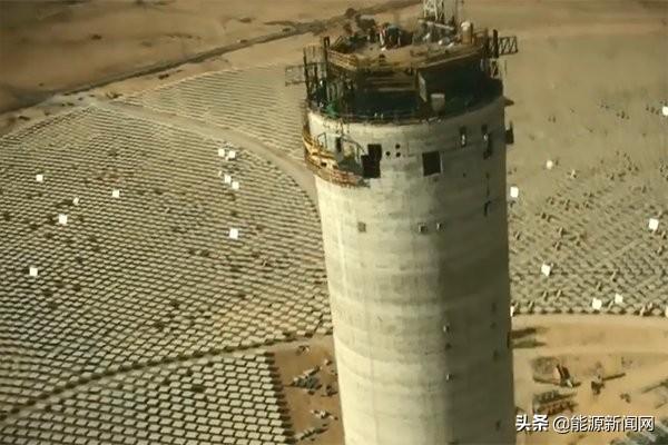 中国以每天5米建全球最大光热光伏电站，迪拜人：堪称奇迹！