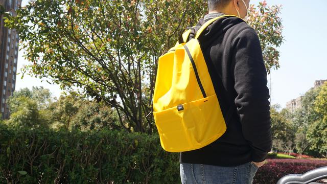 还去什么迪卡侬，小米49元20L小背包，完美匹敌