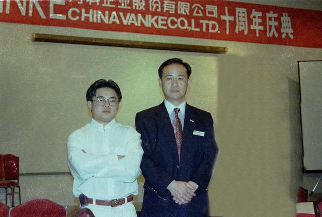 早期致富后靠股市长跑，回报率胜过巴菲特的香港老板原来是大陆产