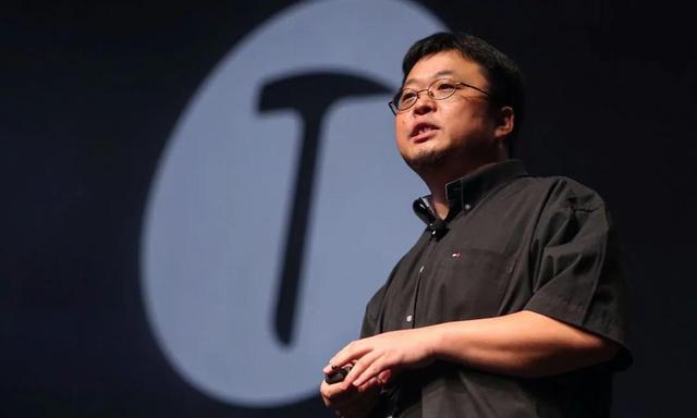 1小时卖货千万，创始人CEO都开直播带货了，李佳琦怎么办？