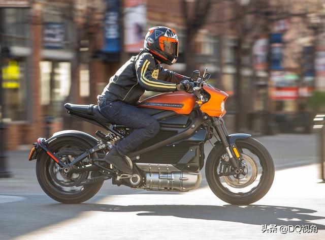 哈雷电动复古摩托亮相，92马力续航不足200km，可模拟排气声浪