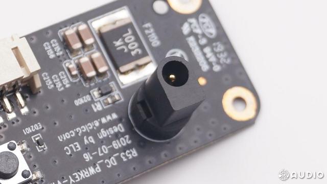 拆解报告：微信相框X 带屏智能音箱