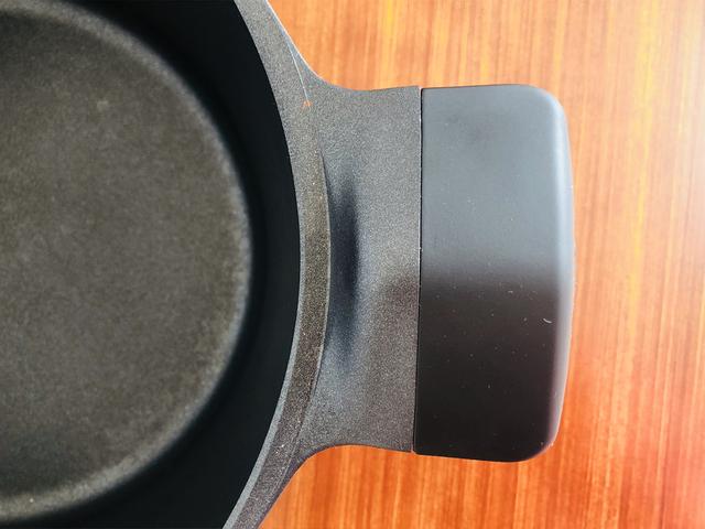 还是对年轻人下手了，小米推出超白金不粘锅，网友：值！