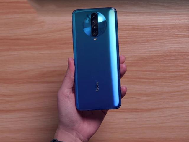 小米终于服软！多款旗舰降至千元档，米粉后悔买太早！