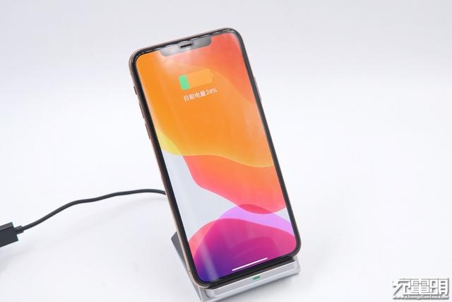 电商爆款无线充：南孚AirCharge立式风冷无线快充深度拆解