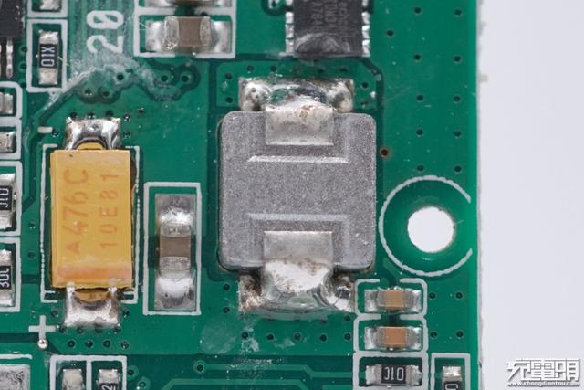 电商爆款无线充：南孚AirCharge立式风冷无线快充深度拆解