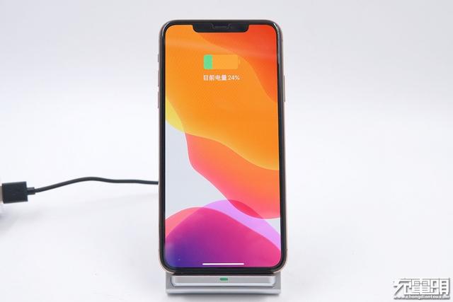 电商爆款无线充：南孚AirCharge立式风冷无线快充深度拆解