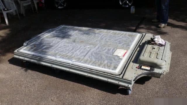 把一辆特斯拉拆开，里面是7千多节“5号电池”，车主：感觉被骗了