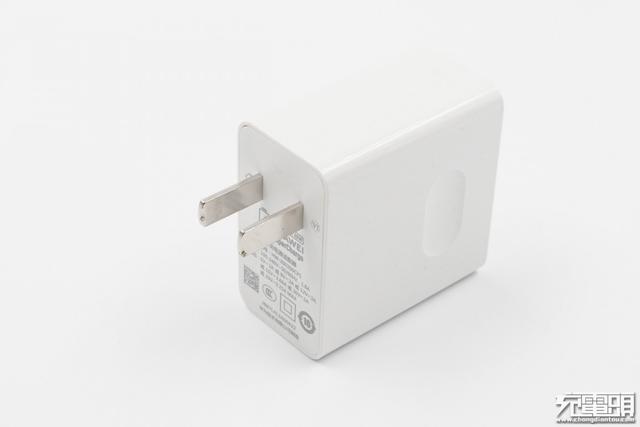 10V3A SCP？华为第二代65W PD充电器开箱评测