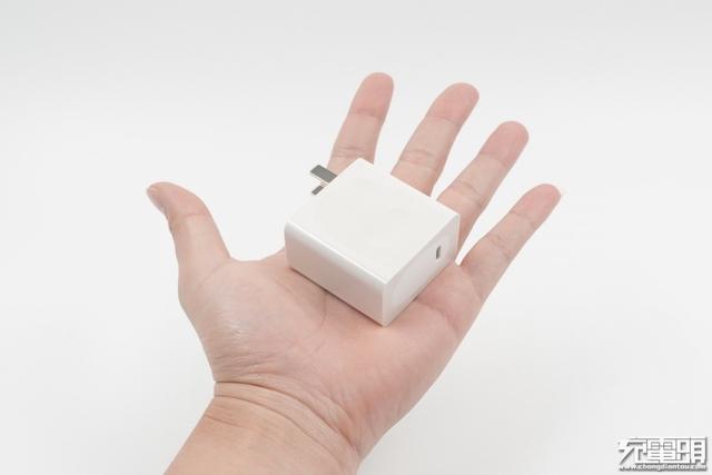 10V3A SCP？华为第二代65W PD充电器开箱评测