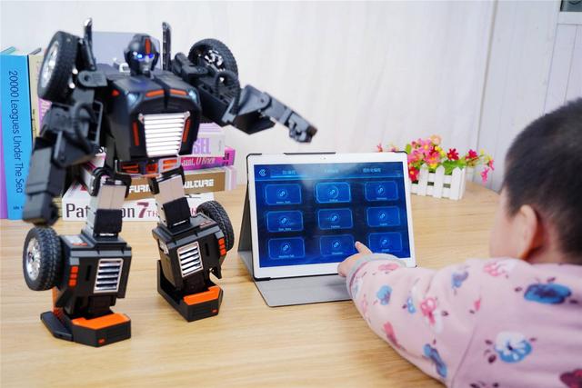 售价2499的变形机器人，凭什么敢说是孩子编程教育的启蒙机器人