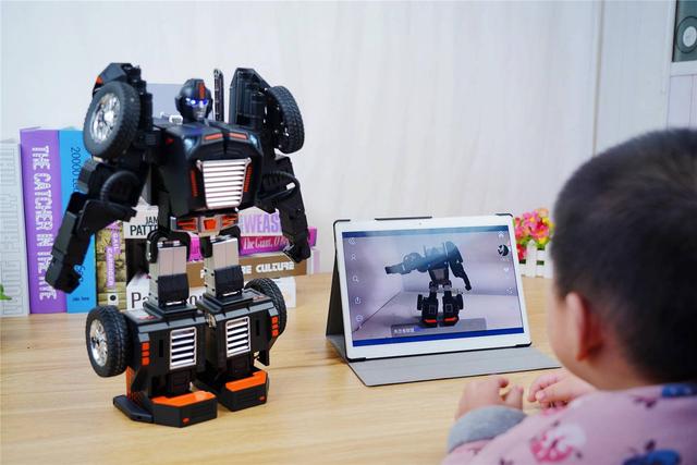售价2499的变形机器人，凭什么敢说是孩子编程教育的启蒙机器人