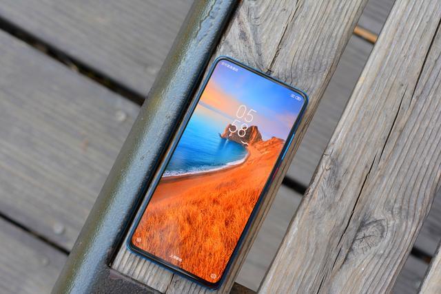 小米清仓好货，骁龙855+升降4800万三摄+256G+8G，比oppo少800