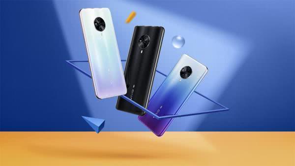 同样是8GB＋128GB，价格仅相差700元，性能却天壤之别