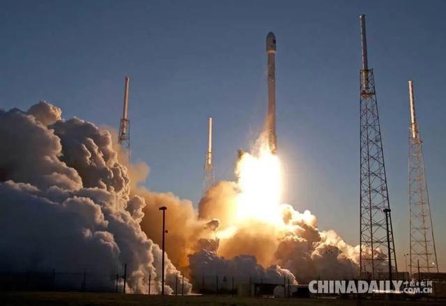马斯克征服太空路上最强对手OneWeb破产，软银20亿美元送了快递