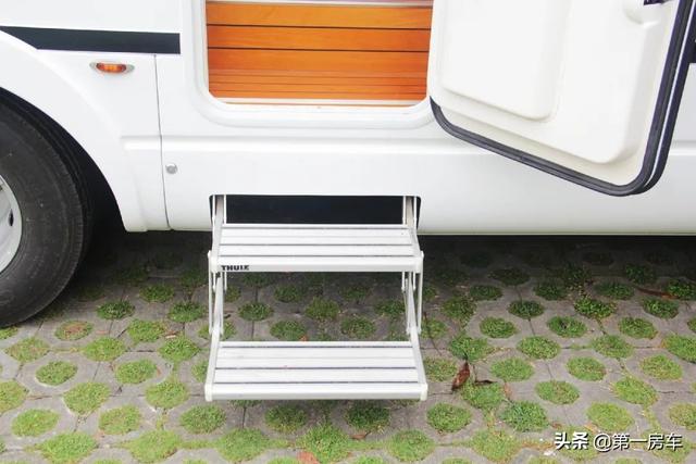 万字详解，诺亚方舟2020款新能源房车，两室一厅旅居生活不缺电！