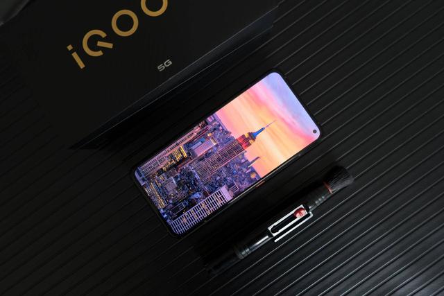 生而强悍的5G性能强机，vivo全新旗舰iQOO 3深度体验