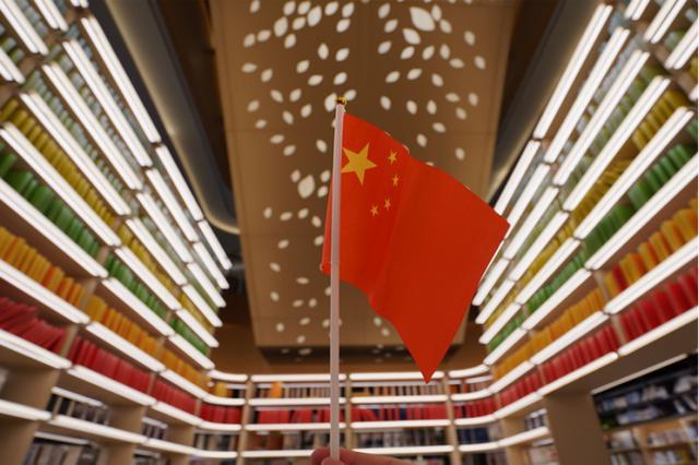 中企芯片技术取得新突破后，中国决定：批准美国、以色列巨头合并