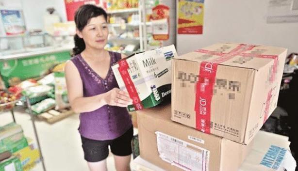 小区超市免费代收快递, 赔钱么? 老板神秘一笑: 我多赚了20万