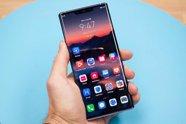 mate40Pro实锤了？屏下设计增添美感，花粉：绝对是华为巅峰之作