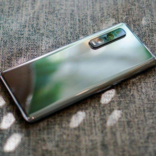 OPPO Find X2真机图曝光，背部竖排三摄，神似小米