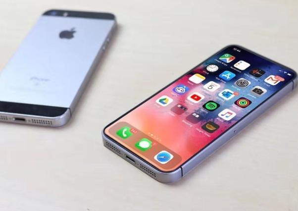 iPhone SE2明年发布，小屏幕手机成未来设计主流？