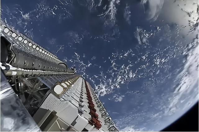 最疯狂的互联网计划，1.2万颗卫星覆盖全球，星链能否超越5G？