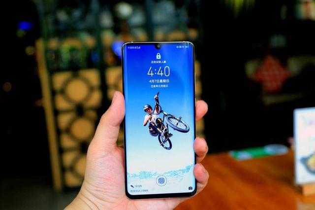 华为老旗舰开始降价，iPhone11也紧随其后