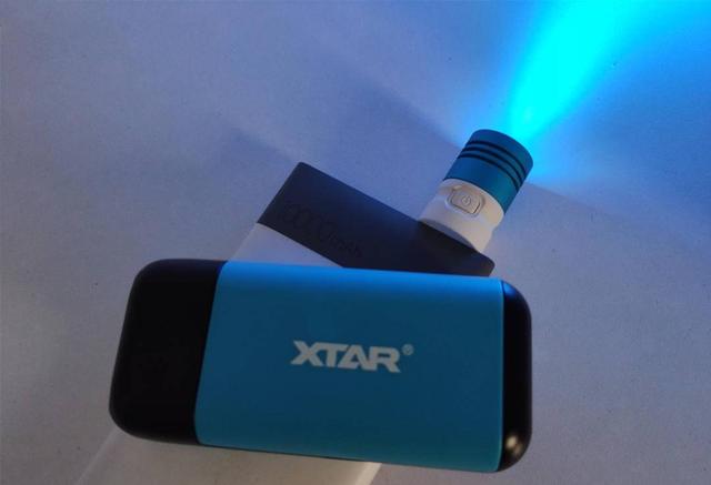 兼容所有18650电池，XTAR爱克斯达PB2C智能充电器上手测评