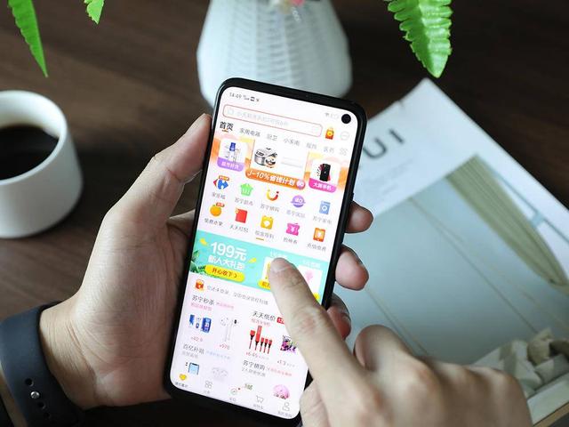 实测iQOO Z1：从颜值到性能，这部手机征服了我