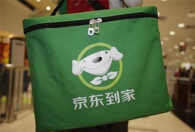 刘强东有多能“忍”，明明手里有3张王牌，却一直“默不作声”