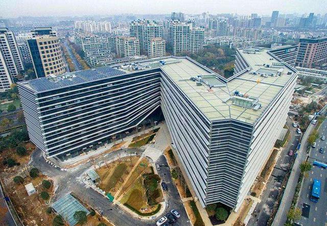 终于明白！为啥马云宁放弃北上广深，也要把支付宝大楼建在杭州？