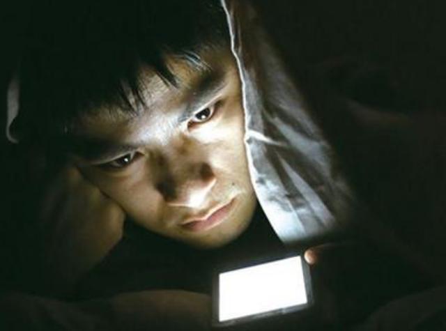 手机被“监听”时，往往会有3个痕迹，一旦出现建议直接关机