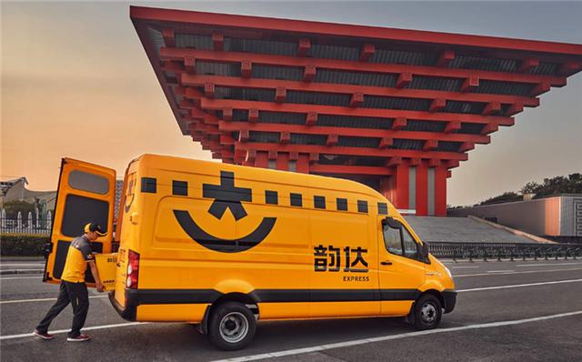 又一“快递黑马”崛起，一年揽收100亿件快递，低调反超顺丰