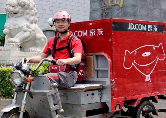 京东001号员工，曾跟随刘强东啃馒头、摆地摊，如今却成了这样