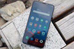 从1598元降至898元，前置2000万＋骁龙710，已沦为标准百元机