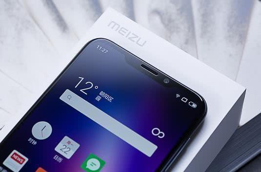 从1598元降至898元，前置2000万＋骁龙710，已沦为标准百元机